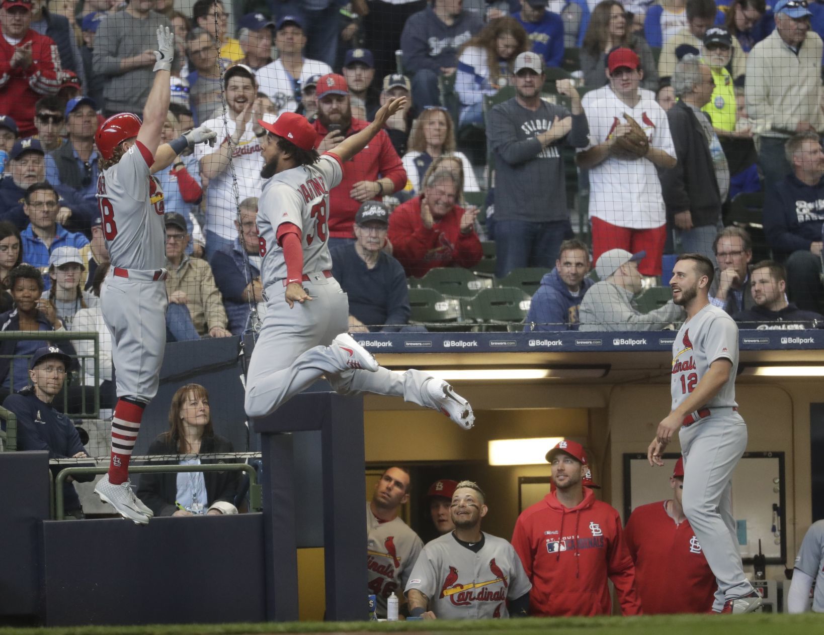 Cardinals, Brewers open baseball season